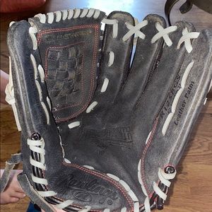 Softball glove